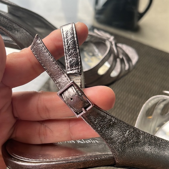 Bogo ⭐️ Calvin Klein Sz 8.5 metallic grey platform high heels - Picture 7 of 14